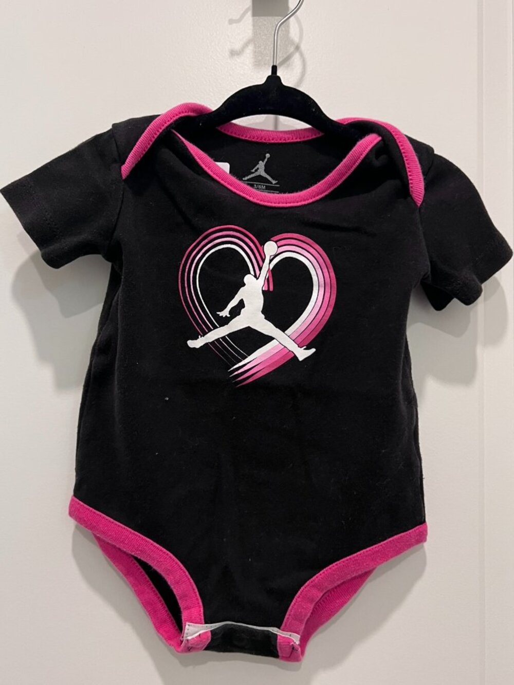 2/$12 💥♻ Jordan Black & Pink One Piece Heart Basketball Bodysuit | 3/6m | 6866